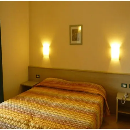 For 4 People In * Imperia