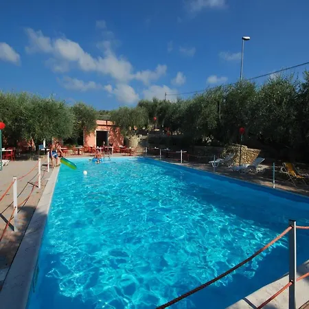 Fuer 4 Personen In Imperia